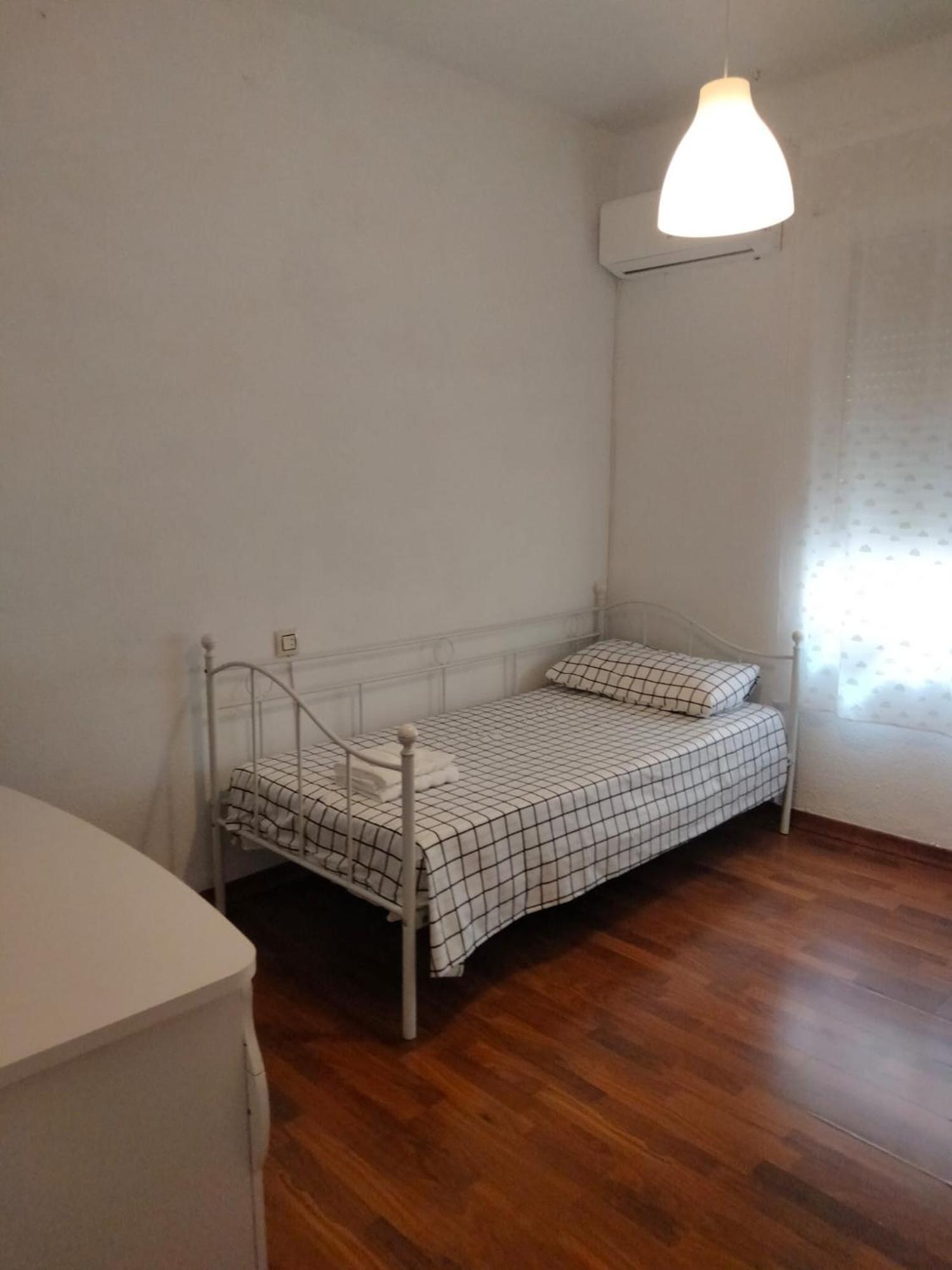 Delsan Apartment Linares  Exterior photo